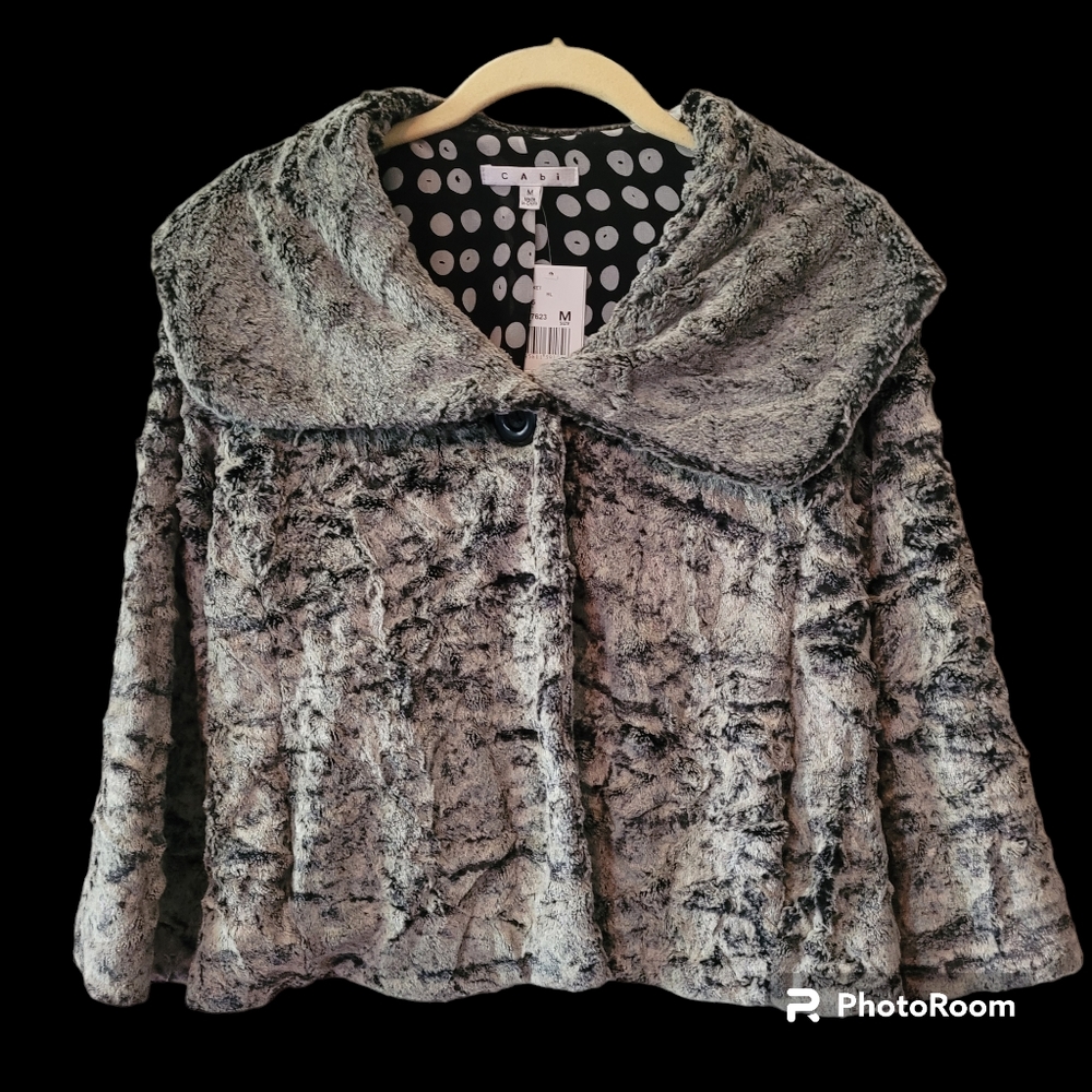 CAbi NWT Chinchilly cropped jacket, size M